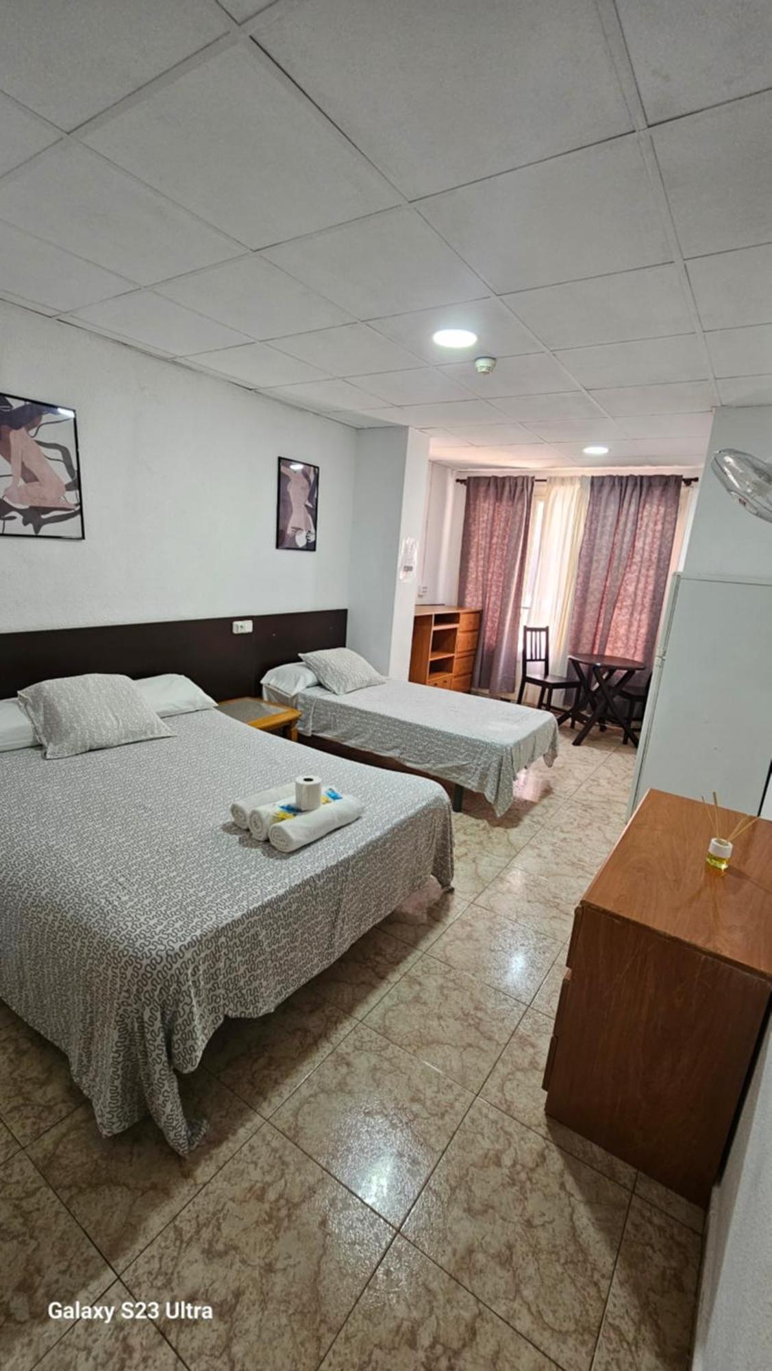 Hostal Sol Celeste Lloret de Mar Exterior foto